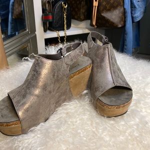 Like new wore 1 time